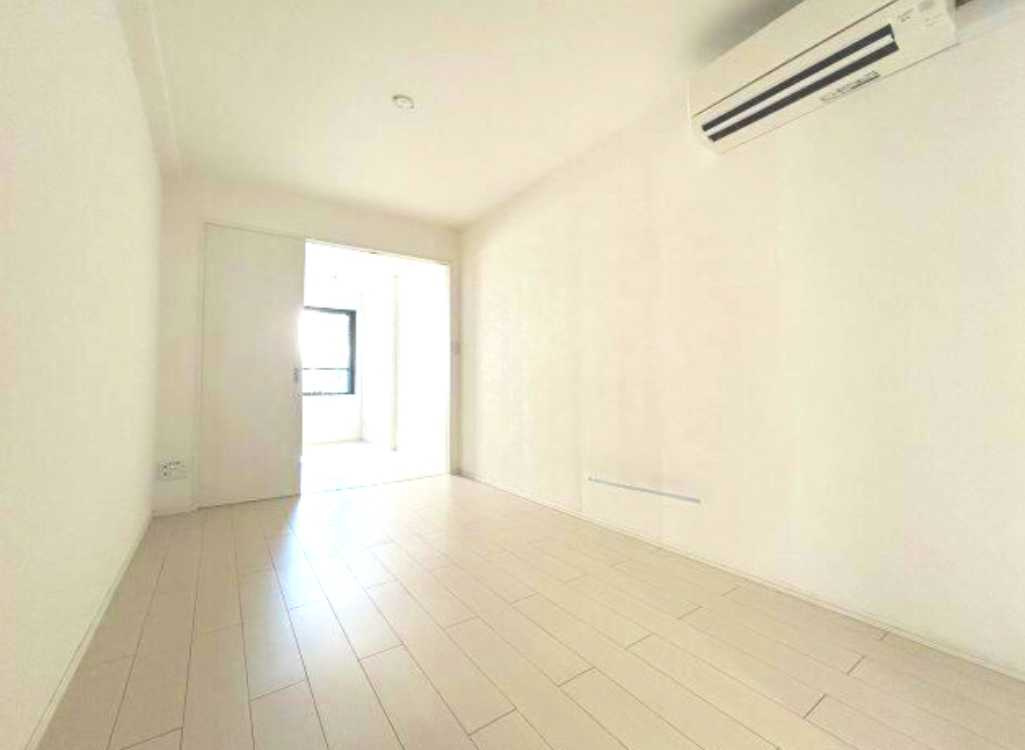 エルファーロ駒沢大学　ペット相談　敷金礼金0　駒沢公園徒歩圏内の居間・リビング