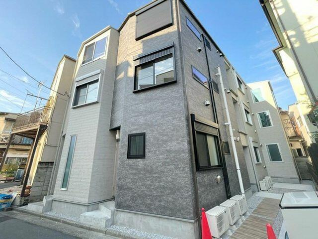 足立区関原2丁目のアパートの画像