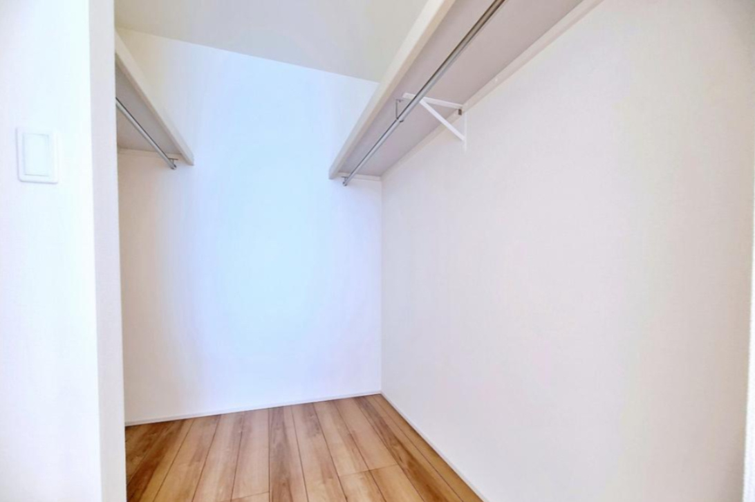 【GRAFARE　ZEH水準仕様】小平市栄町７期の収納|全居室に収納を完備しておりますので、居室の全空間を有効活用出来ます。自分好みのお部屋で、ゆったりお寛ぎ頂けます。