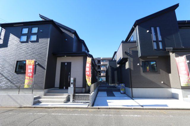 【GRAFARE　ZEH水準仕様】小平市栄町７期の外観|太陽光パネル搭載ZEH水準住宅♪