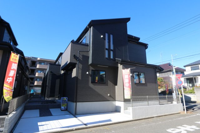 【GRAFARE　ZEH水準仕様】小平市栄町７期の外観|カースペース２台！(車種によります。)♪