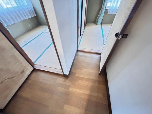 宇都宮市石井町　４DK　中古住宅の玄関