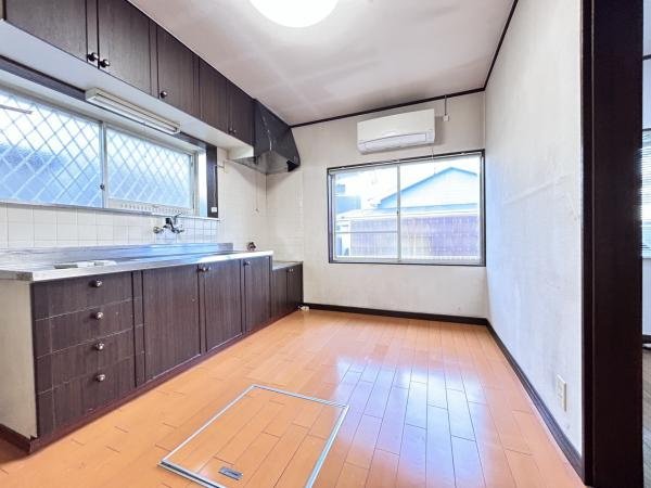 宇都宮市石井町　４DK　中古住宅の玄関