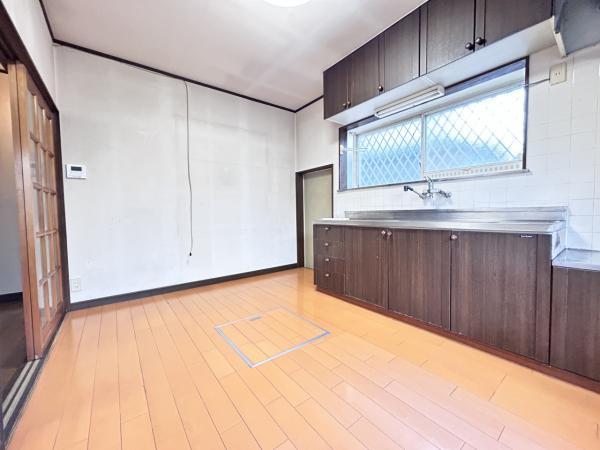 宇都宮市石井町　４DK　中古住宅の玄関