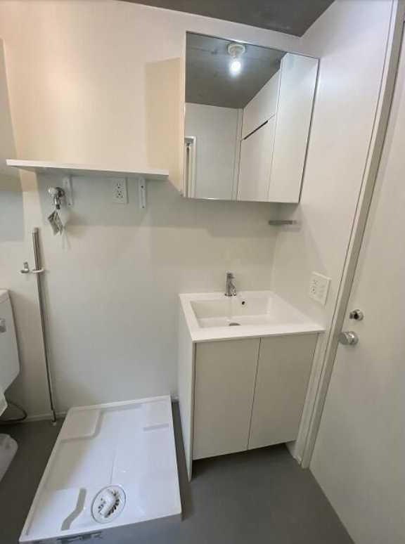 PASEOSANGENJAYAEASTWEST　敷金礼金0　フリーレント1か月　ネット0の洗面所