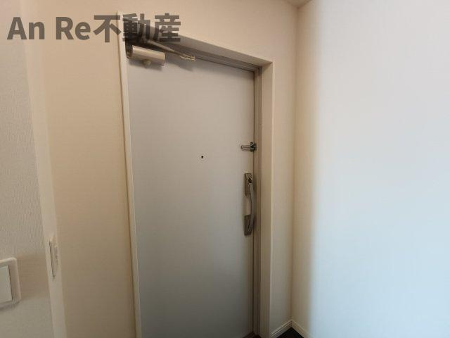 川口市大字安行西立野の賃貸マンションの玄関