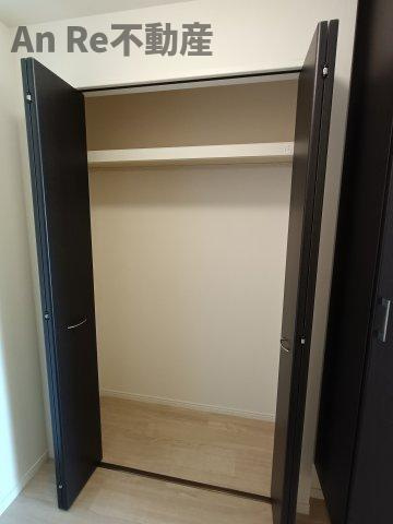 川口市大字安行西立野の賃貸マンションの収納