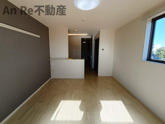 川口市大字安行西立野の賃貸マンションの洋室