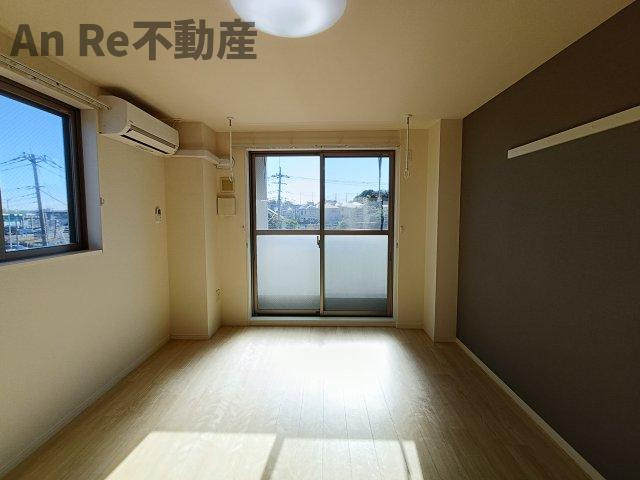 川口市大字安行西立野の賃貸マンションの寝室