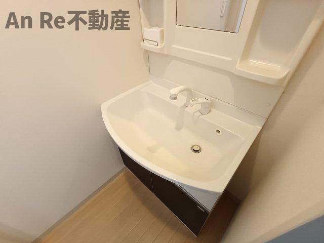川口市大字安行西立野の賃貸マンションの独立洗面台