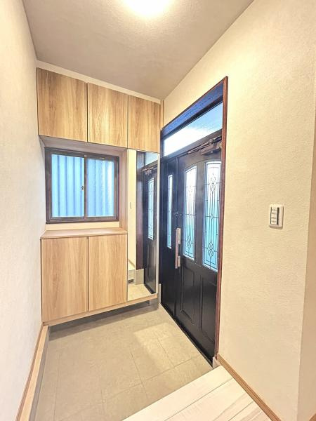 宇都宮市春日町　３ＬＤＫ　中古住宅の玄関