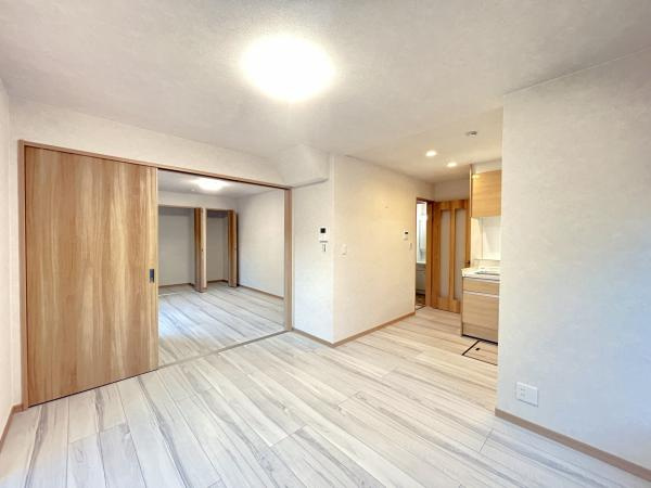 宇都宮市春日町　３ＬＤＫ　中古住宅の居間・リビング