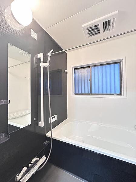 宇都宮市春日町　３ＬＤＫ　中古住宅の浴室