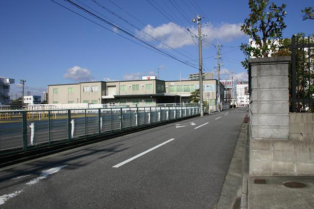 針崎一丁目 貸倉庫の駐車場