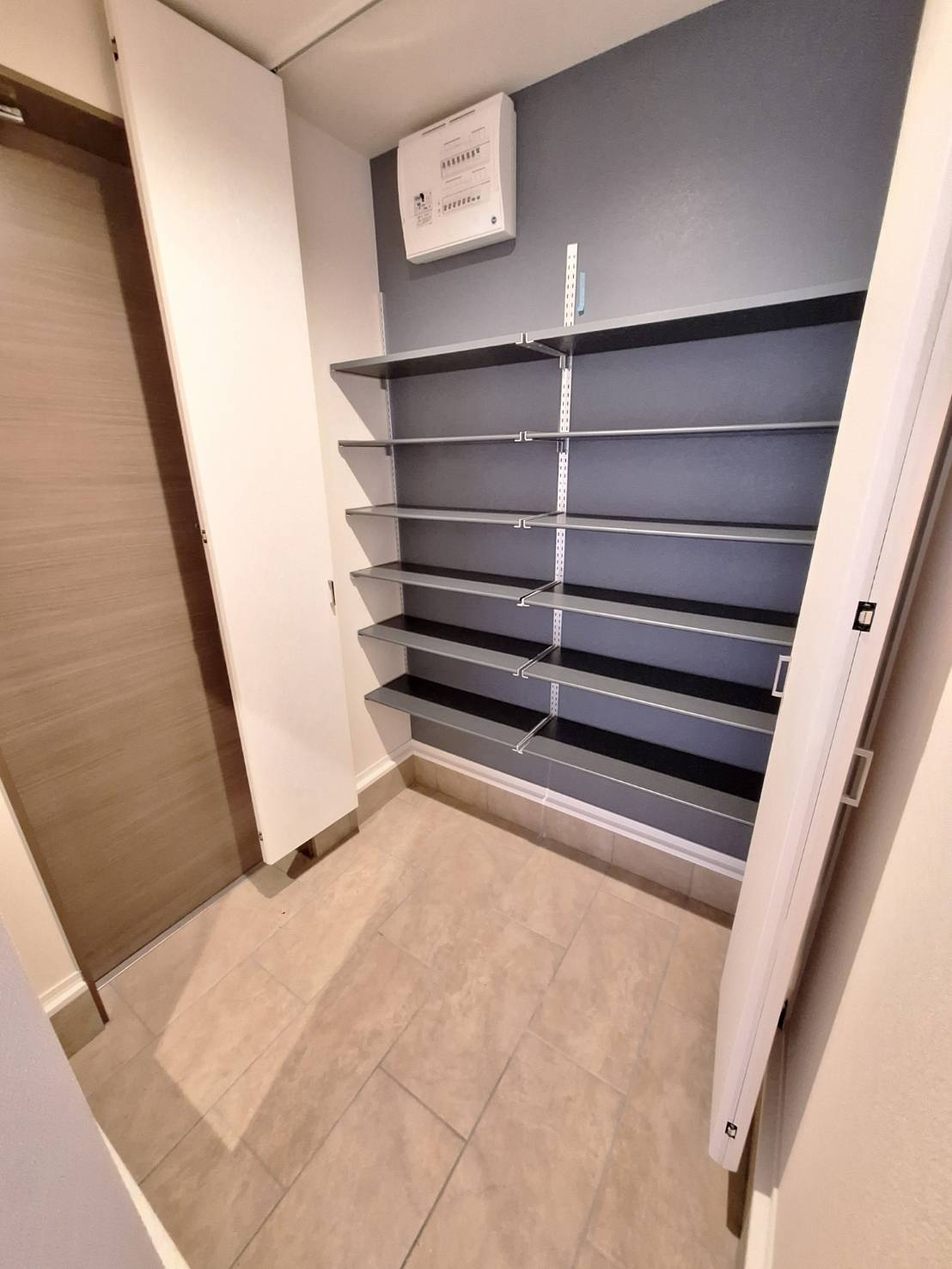 玉川野毛パークサイドハウスAの居間・リビング