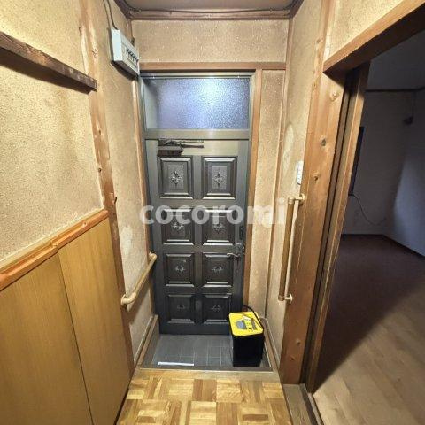 北岸和田戸建の玄関