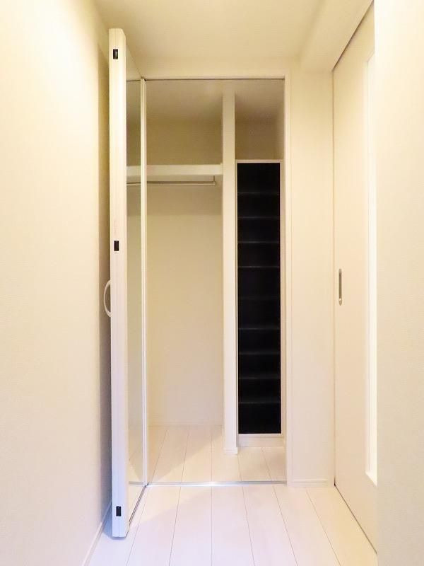 ルイ・レジデンス唐人町の玄関