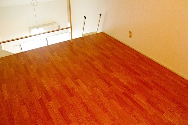 第１４紀州ハイツの寝室|収納・寝室にも使えるロフト