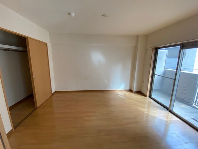 コンソラーテ薬院の居間・リビング