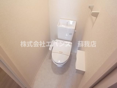 【トイレ】 | リオハイト | 落ち着いた温水洗浄便座付トイレです