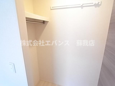 【収納】 | リオハイト | 十分な収納スペースのウォークインクローゼット