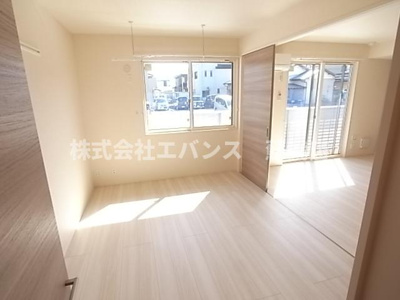 【寝室】 | リオハイト | 広くて明るい寝室