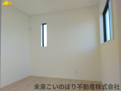 【子供部屋】 | Cradlegarden久喜市菖蒲町菖蒲第17 | 二面採光のお部屋で日当たり通風良好です！
収納も大きく過ごしやすいです。お子さんのお部屋にいかがでしょうか