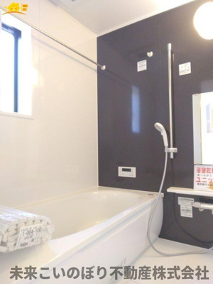 【浴室】 | Cradlegarden久喜市菖蒲町菖蒲第17 | １坪サイズのバスルーム。浴室換気乾燥機を標準装備。乾きやすい床やお手入れのしやすい排水口など、いつも清潔にご使用いただけます。