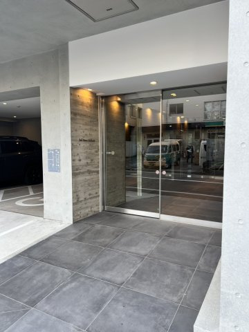 フルハウス飯田橋のエントランス