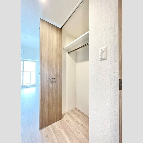 エスリード葵桜通りの収納|※同物件他部屋写真
反転、色違いの場合有
現況優先