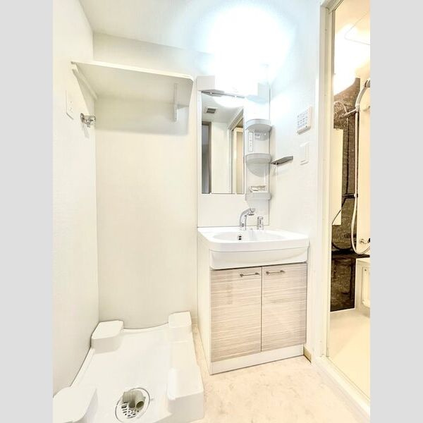 エスリード葵桜通りの洗面所|※同物件他部屋写真
反転、色違いの場合有
現況優先