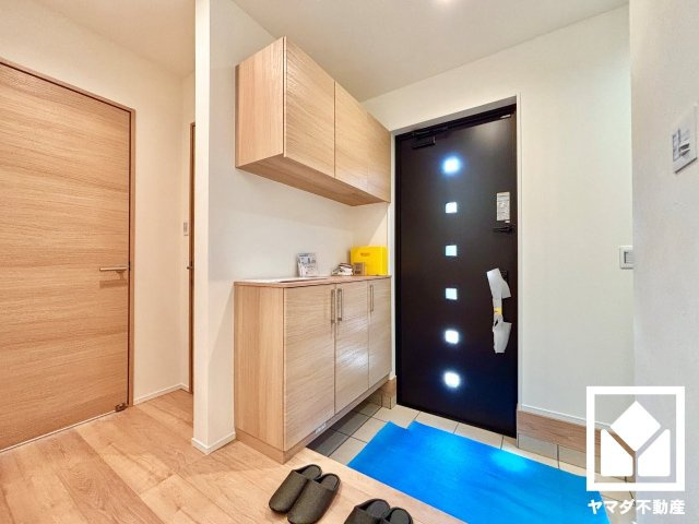 大津市大平１丁目　27号地の玄関