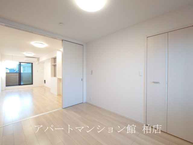 エスタブレBのエントランス