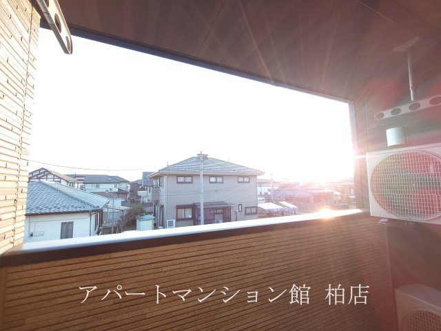 エスタブレBの玄関