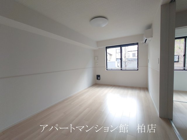 モーヴソレイユの居間・リビング|同施工会社、同型タイプです