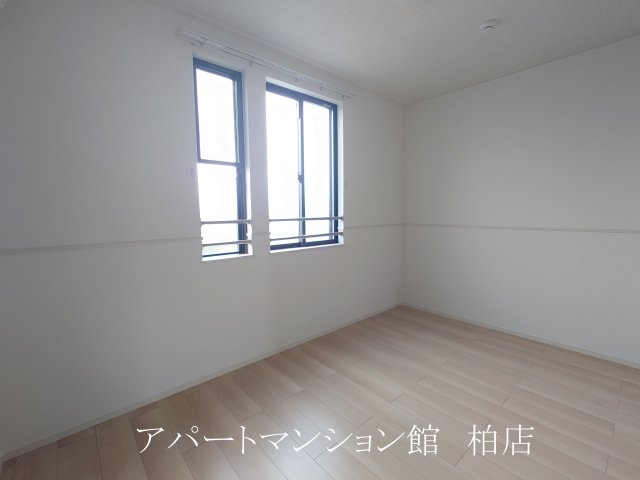 モーヴソレイユの寝室|同施工会社、同型タイプです