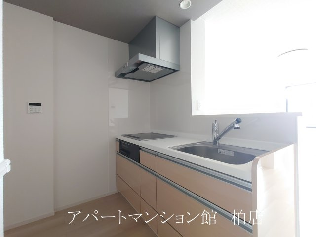 モーヴソレイユのキッチン|同施工会社、同型タイプです