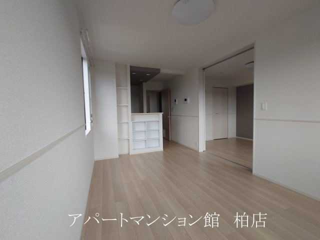 モーヴソレイユの居間・リビング|同施工会社、同型タイプです