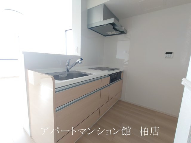 モーヴソレイユのキッチン|同施工会社、同型タイプです