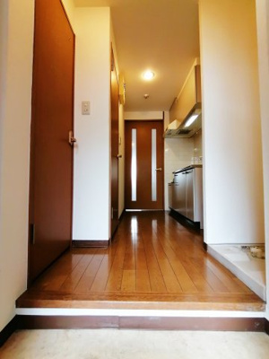 【玄関】 | メルクリオール難波