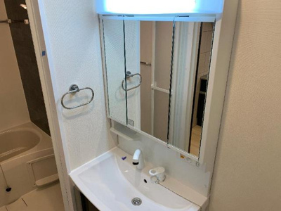 【独立洗面台】 | （仮称）小田原市扇町アパート新築工事 | 洗髪洗面化粧台（イメージ）