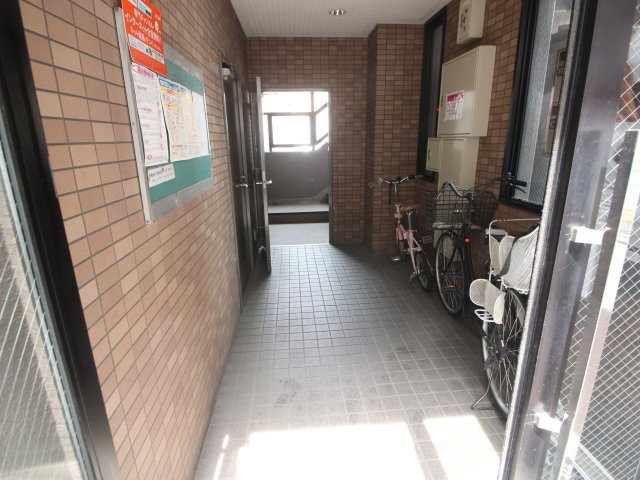 【ロビー】 | 万里乃ビル