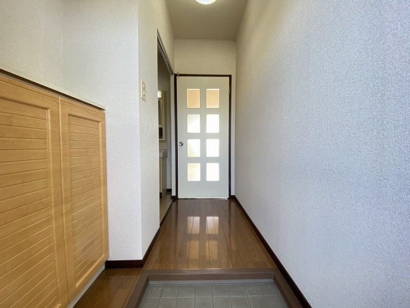 シャトルチグサ　Ａ棟の内装|廊下