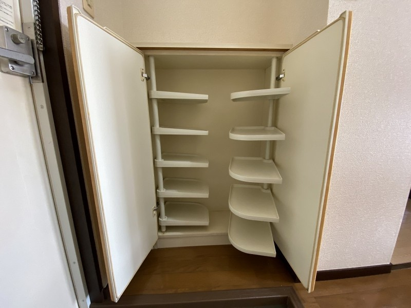 シャトルチグサ　Ａ棟のその他|シューズボックス