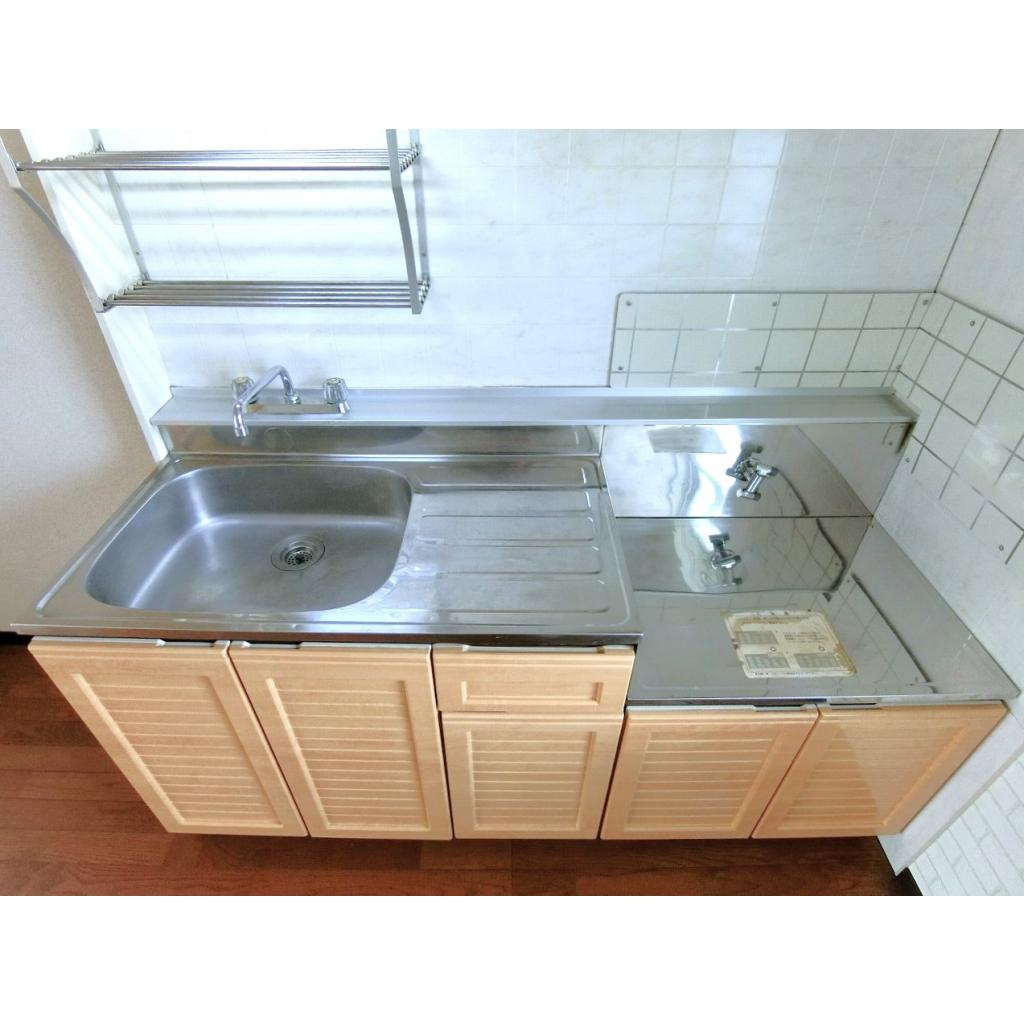 シャトルチグサ　Ａ棟のキッチン