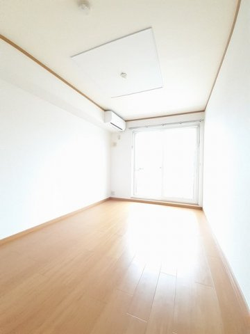 ピースフィールドの内装