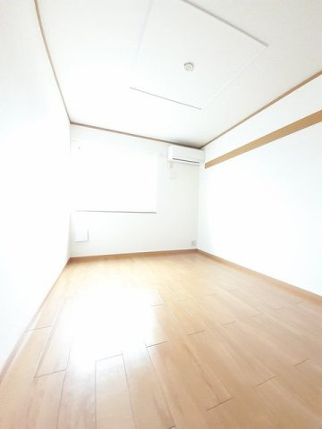 ピースフィールドの内装