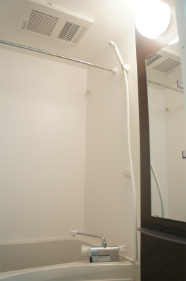 リブリ・deuxSoleil中里の浴室