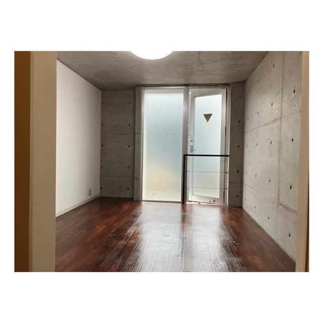 リベット甲子園の居間・リビング