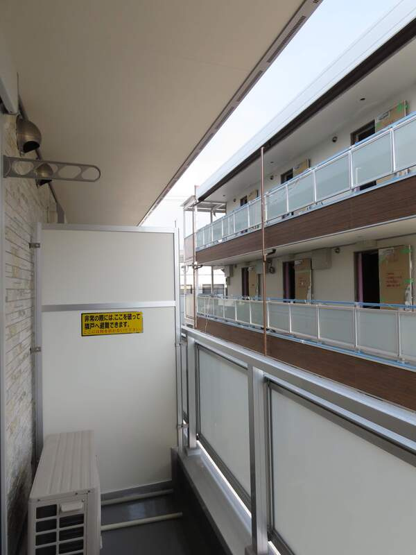 リブリ・June HAPPINESSのバルコニー